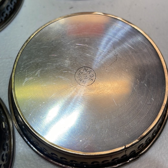 Four vintage metal coasters - Picture 7 of 8